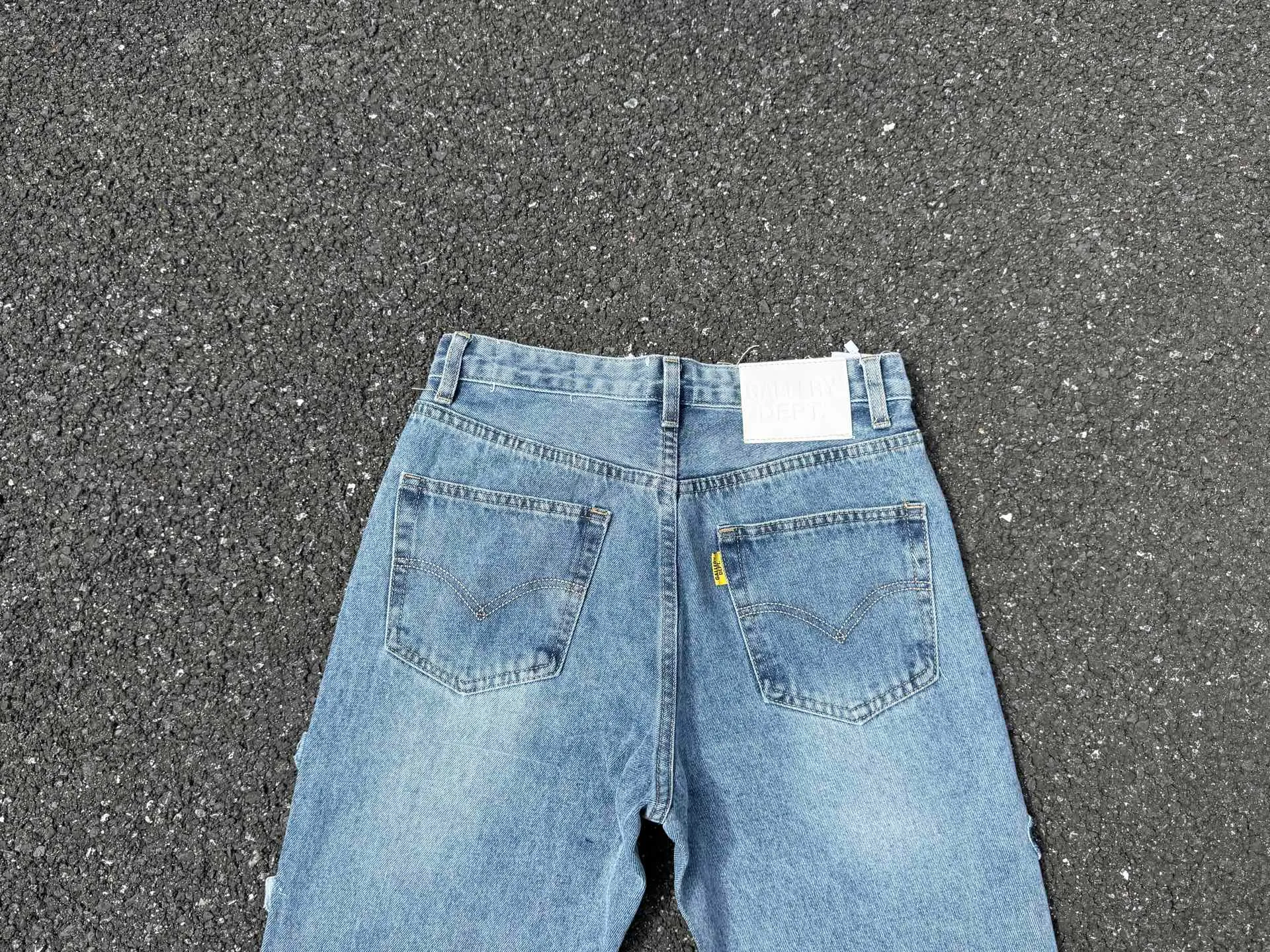 P286💰G77 GALLERY DEPT.G letter patch pudding 5001 denim washed and distressed spliced jeans -Original purchase and pattern making to truly restore the ultimate vintage texture -Original hardware accessories, washed and other elevators, QR code analysis are all purchased from the original factory, high degree of restoration, you are welcome to compare the products~ -Three-dimensional version, loose and comfortable, not picky about the figure, taller and slimmer, factory Seiko, original factory quality control, same style for men and women, can be matched with couples Versatile recommendation: must-have jeans for all seasons Color: blue Size: S-XXL (28-36)